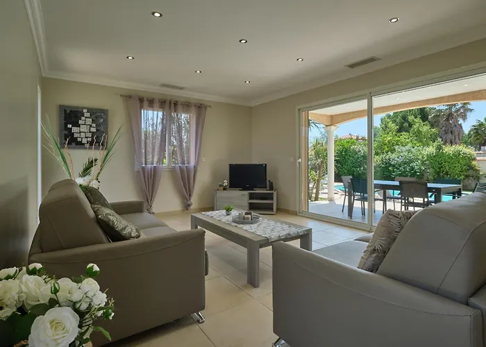 Superbe Recente, Climatisee, Piscine, 10 Mn Des Plages Et Zones Commerciales * Saint-Hippolyte
